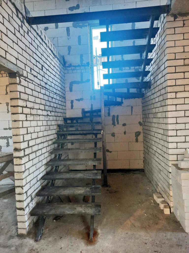 Металлические лестницы